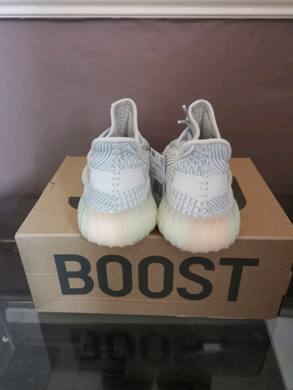 Ad Restock via Courir Yeezy Boost 350 V2 Cloud White